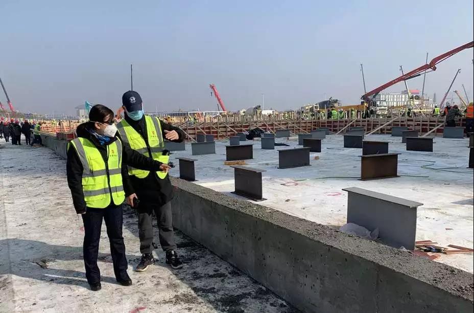中南院领导现场坐镇.jpg