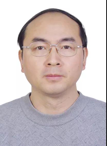 陈伟.jpg